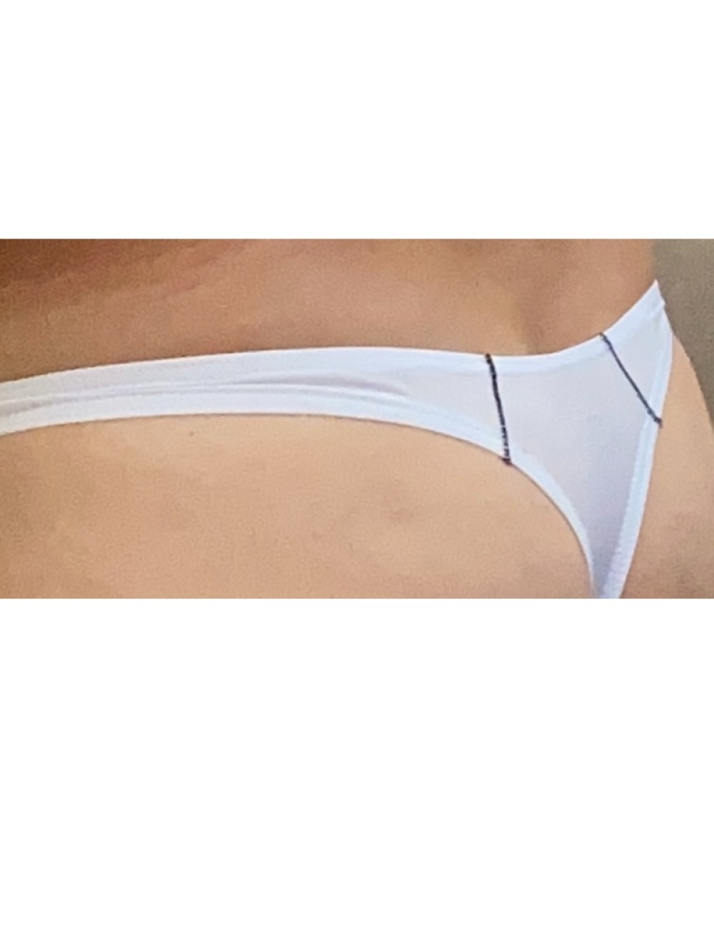 Sexy white thong - Picture 6 of 6